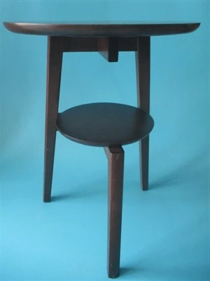میز چوبی